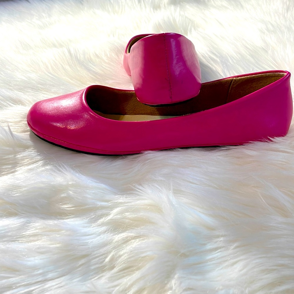 Pink slip ons